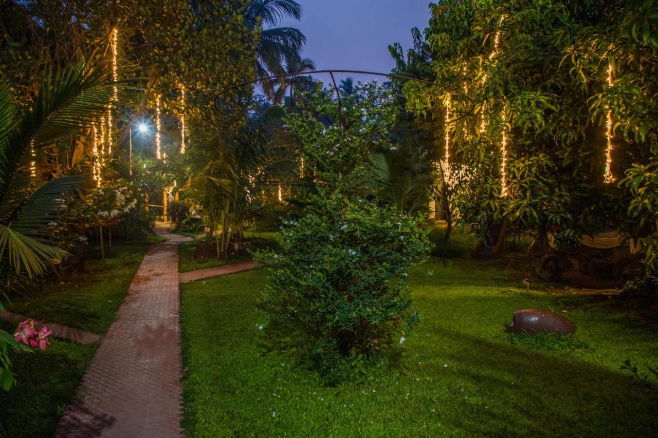 Sanidhya Beach Resort Алибаг Экстерьер фото