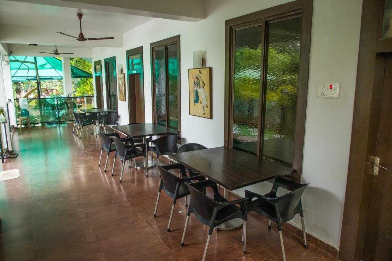 Sanidhya Beach Resort Алибаг Экстерьер фото